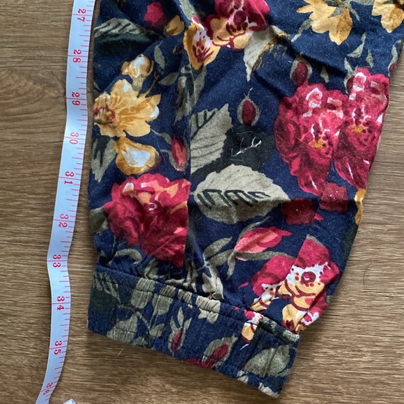 Abercrombie and fitch large floral joggers drawstring and elastic waist - Picture 2 of 6